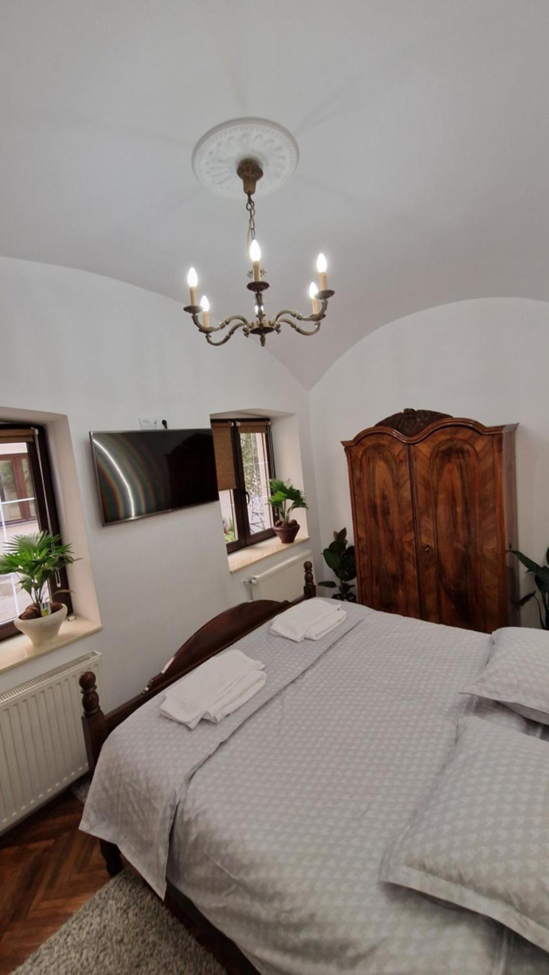 Balcescu Apartment